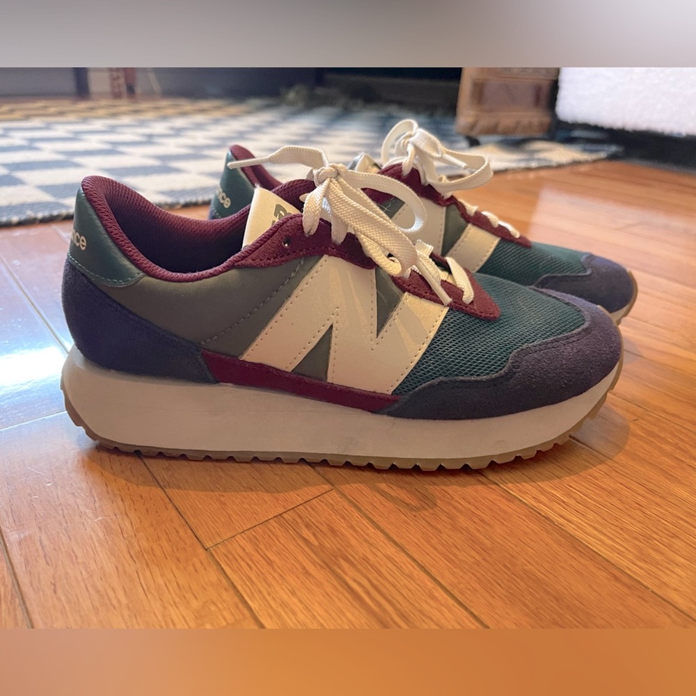 Women’s New Balance 237